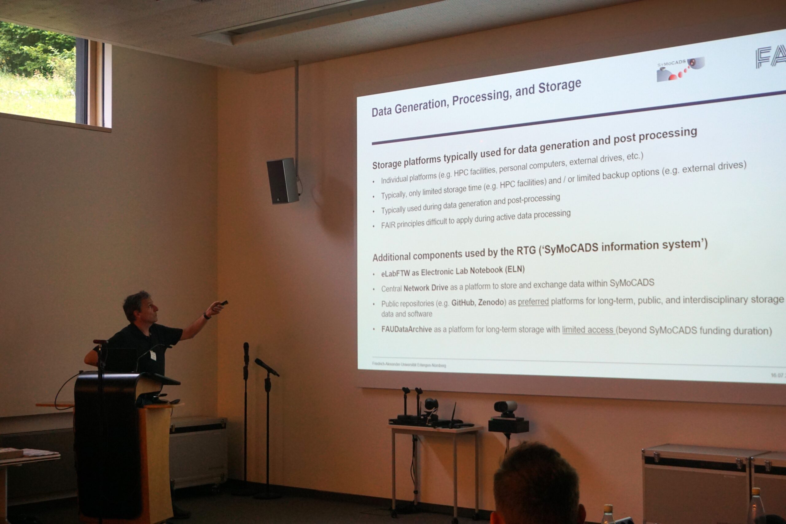 Heinrich Stocht during his presentation to RDM at the retreat