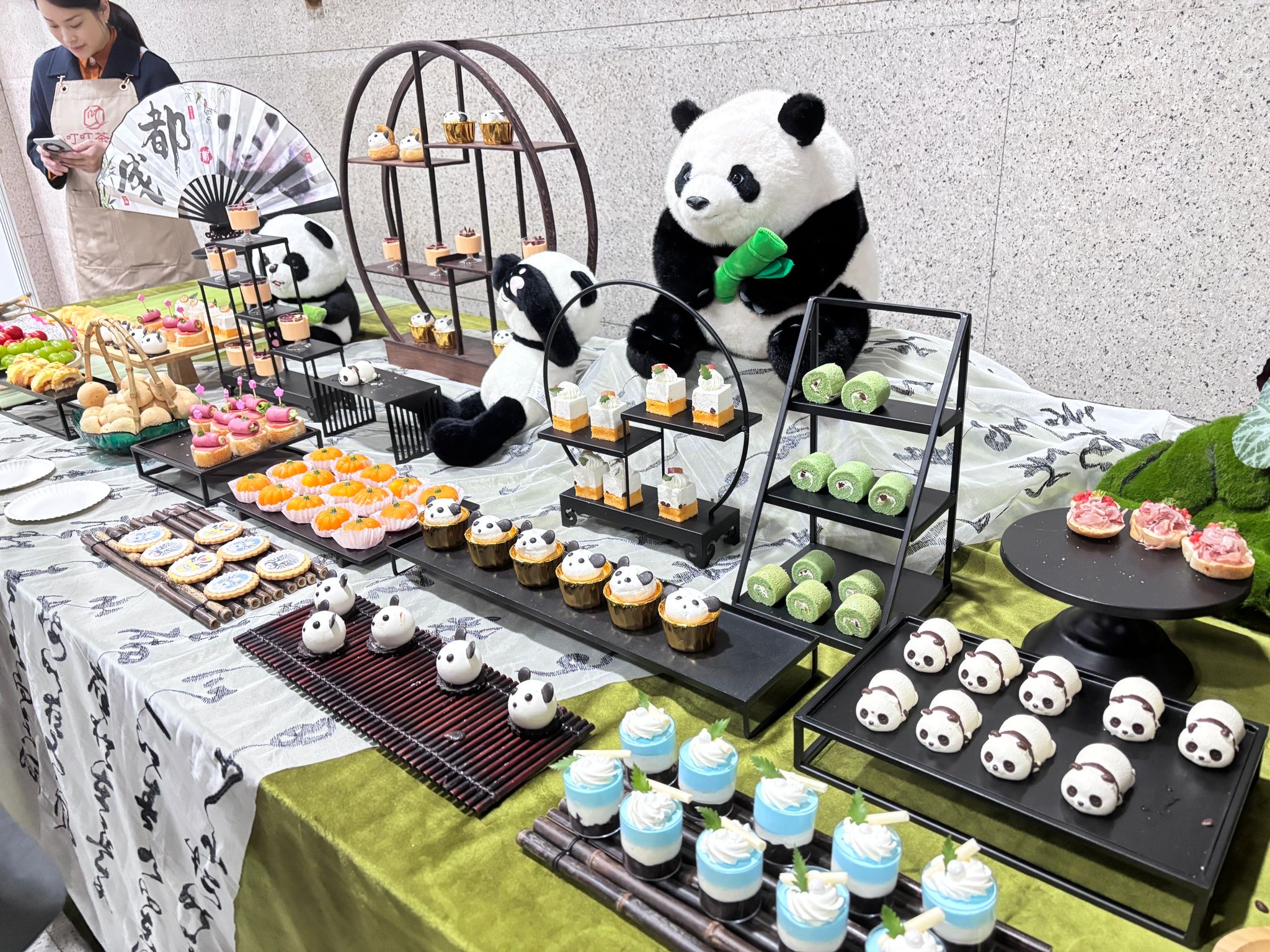 Buffet at the NanoCom (Cupcakes in a shape of Panda)