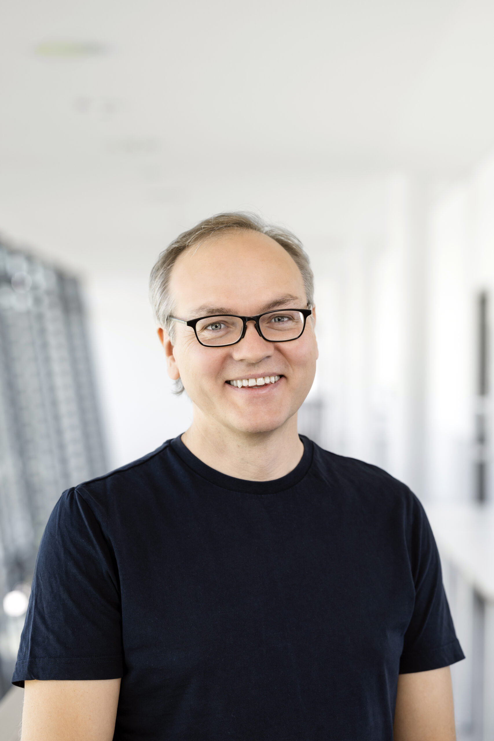 A portrait picture of Sebastian Schuol (male)