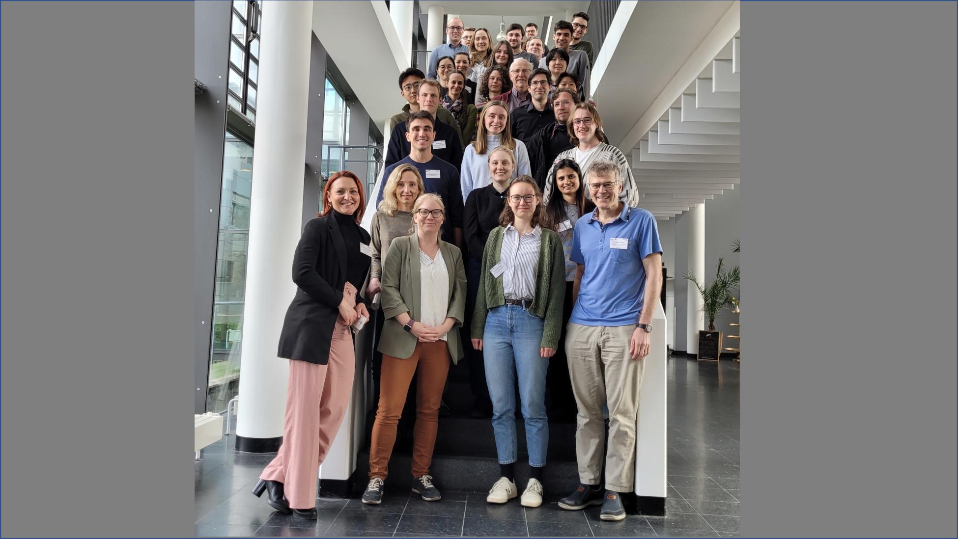 A group picture of the participants of the seminar