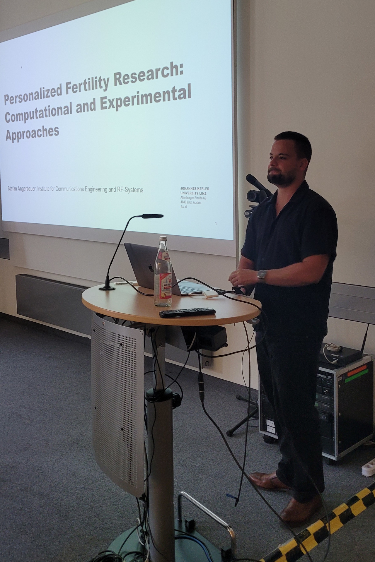 DI Dr. Stefan Angerbauer (male) during his talk
